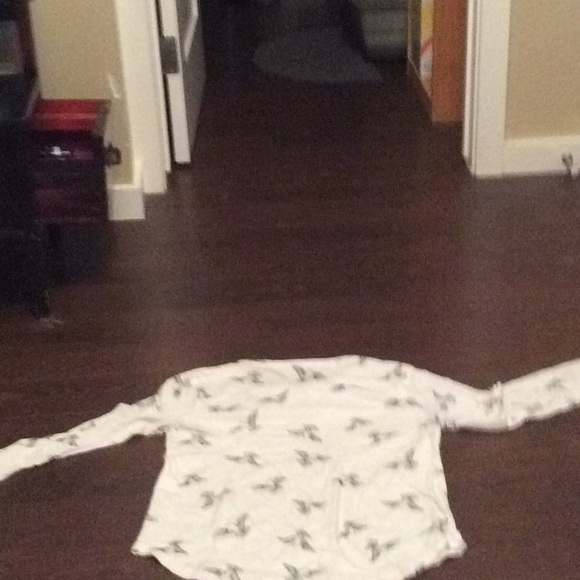 A long sleeve - Picture 2 of 2